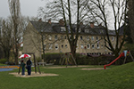 Spielplatz, Holzhaus unfertig